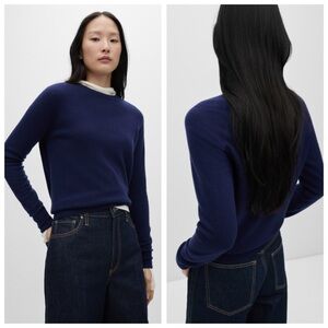 🔸NWT🔸Mango Navy Round Neck Sweater